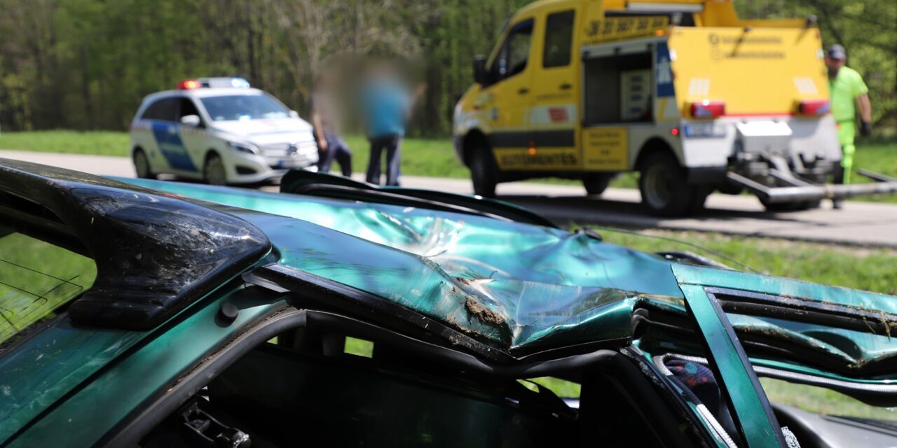 „Nem tudom, hogy mi történhetett, de az biztos, hogy Attila nagyon vigyázott arra a kocsira” – az egész település gyászolja a szörnyű autóbaleset 20 éves áldozatát