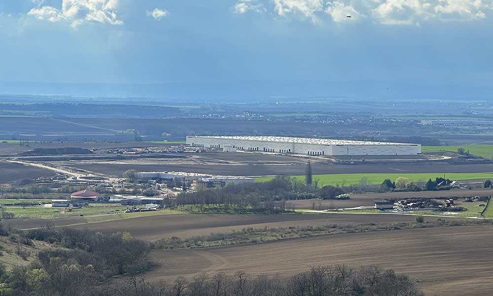 Titokzatos ipari park – Orbán Viktor vejéhez köthető cégek gazdagodhatnak a Soroksár és Gyál között épülő óriási raktárbázison