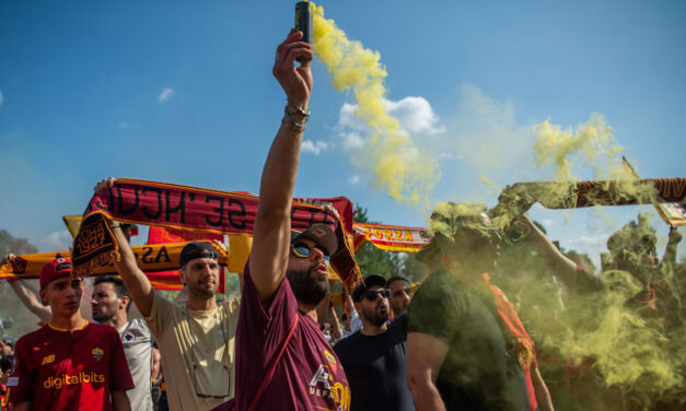 Videók tömkelegén mutatjuk, hogy szabadult el a belváros utcáin a pokol az Európa-Liga-döntője miatt