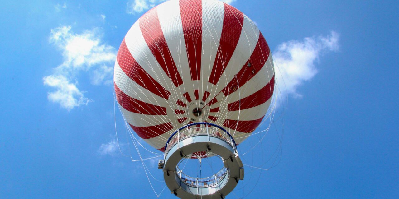 Öt perc alatt juthat 150 méteres magasságba – 1 éves a ballon kilátó, ingyenes nyári programokkal várják a családokat a Városligetbe
