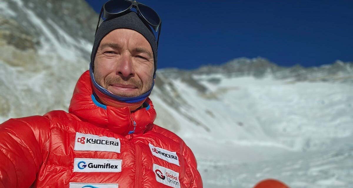 „Hiszek a csodákban” – nyolcezer méteres magasság felett találták meg a magyar hegymászót