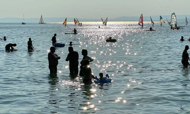 A kánikula majdnem felforralta a Balatont és a Velencei-tavat: 29 fokos mindkét tó vize