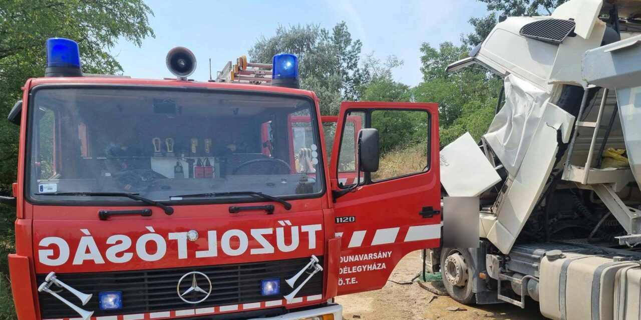 Megdöbbentő baleset egy Dunavarsány melletti kavicsbányában – menthelikopter érkezett a sérültért a gigászok ütközése után