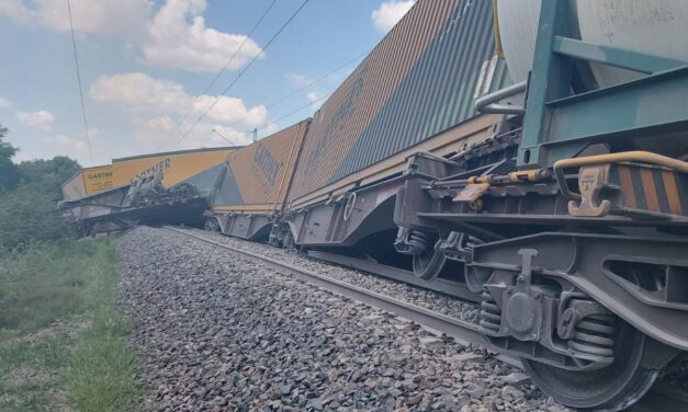 FRISS! Kisiklott egy tehervonat Budapest és Békéscsaba között, mindkét irányban szünetel a vasúti forgalom!