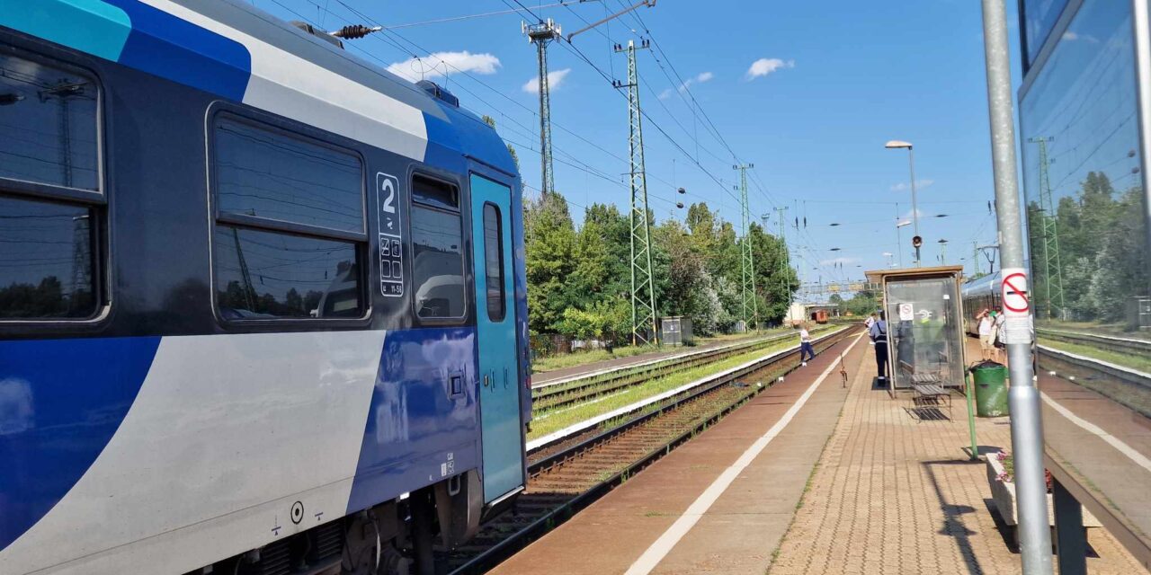Halálra gázolta a vonat a 70 éves mozdonyvezetőt a ferencvárosi pályaudvaron