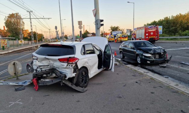 Tömegbalesetet okozott az ittas sofőr meggondolatlansága Pesterzsébeten – négy autó ütközött össze egy kereszteződésben