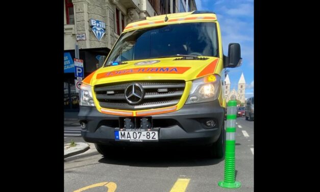 Bosszankodnak a budapesti mentősök: megnehezítik a mentőautók közlekedését az új biciklisávok