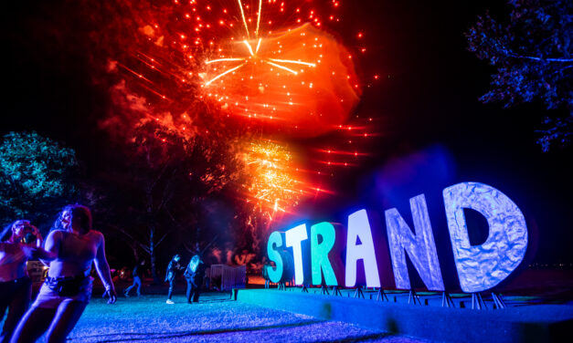 Alig ért véget a Sziget, máris kezdődik a STRAND Fesztivál: mutatjuk, hogy juthatsz el a legkönnyebben a fővárosból Zamárdiba