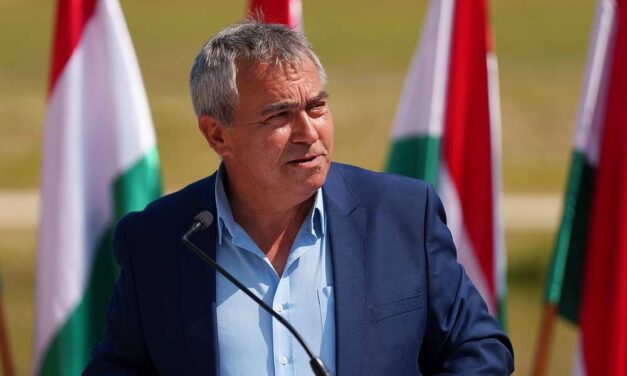 Forrnak az indulatok Törökbálinton – Vádat emeltek a fideszes polgármester, Elek Sándor ellen – Nagy a tét, közelednek a választások
