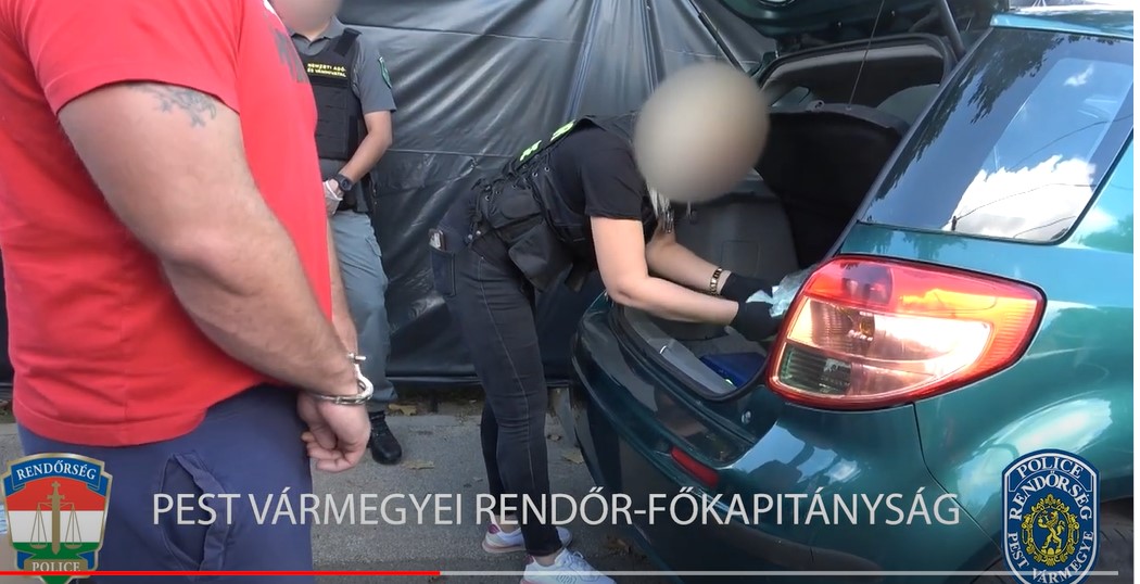 Zsaruk szakították félbe az illegális bizniszt Pest megyében: döbbenetes, amit a helyszínen találtak – videó