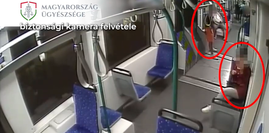 Videón a döbbenetes eset: a villamoson fosztották ki az alvó utast, közel 100 ezer forint értékben zsákmányoltak a pofátlan tolvajok