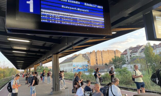 Ismét óriási a káosz a vasúton: nem járnak a vonatok a Nyugati pályaudvar és Kőbánya-Kispest, valamint a Nyugati és Rákosrendező között!