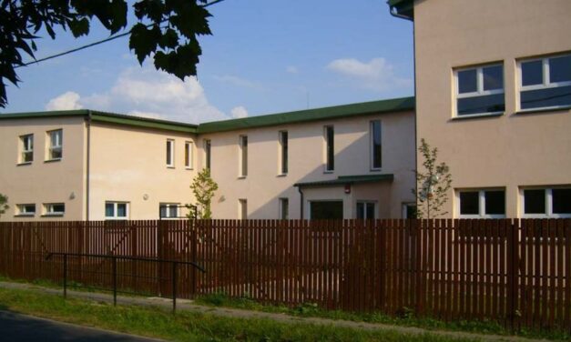 „Nem képzeltem, hogy Magyarországon ilyen megtörténhet” – megszólalt a soroksári gimnázium igazgatója, miután kiürítették az épületet és hazaküldték a diákokat