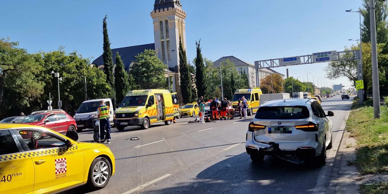Súlyos motoros baleset a Nagyvárad tér közelében: nagy erővel ütközött a Yamaha és a BMW – HELYSZÍNI FOTÓKKAL!