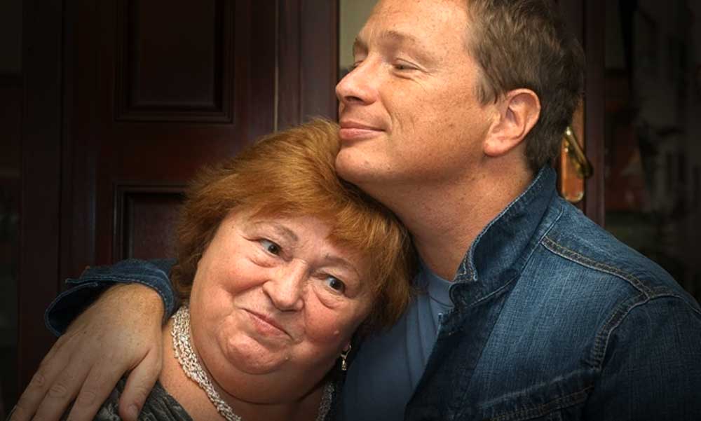 „Kezit csókolom, Márta néni!” – 90 éves korában meghalt Geszti Péter édesanyja