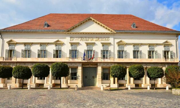 Értékes kódexeket lopott a Sándor-palotából a TEK egyik alkalmazottja, majd megpróbálta eladni