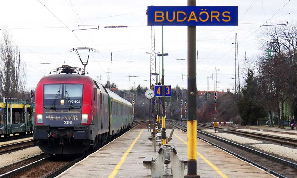 Tragédia Budaörsön: a sínek közzé esett egy asszony, halálra gázolta a vonat
