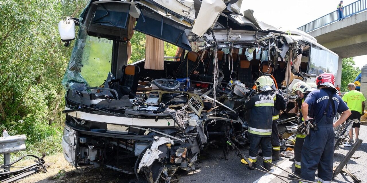 „A tragédiát nem lehet elfelejteni” – megszólalt a nyolc halálos áldozattal járó buszbalesetet túlélő sofőr, János édesanyja is a buszon halt meg