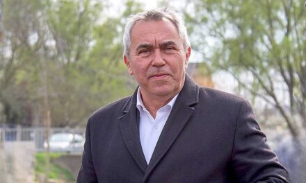 Felfüggesztett szabadságvesztést kér az ügyészség Törökbálint fideszes polgármesterére, Elek Sándor nem aggódik, hisz az ártatlanságában