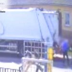 Rúgdosták, majd ököllel verték a fejét a kukásautó sofőrjének Tinnyén az agresszív helyiek – VIDEÓ