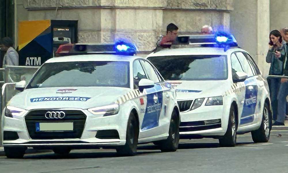 Külföldre akart szökni az a két tizenéves kisdiák, akik iskolába indultak kedden, de oda nem érkeztek meg