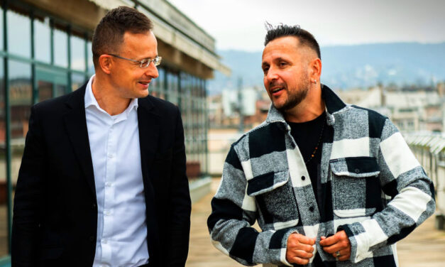 „Komoly kritikával kezelem a teljes politikai elitet” – megszólalt Majka a kormánykiritikus dala után, már 3 millióan látták meg Bindzsisztán miniszterelnökét