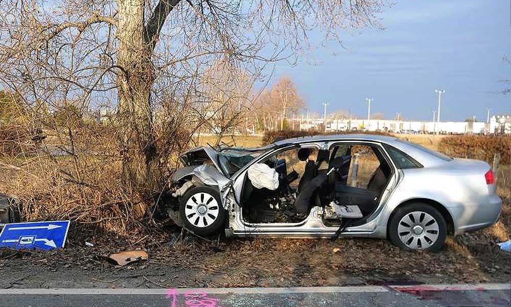 Halálos baleset Szigetszentmiklóson: egy rendőr és utasa szörnyethalt