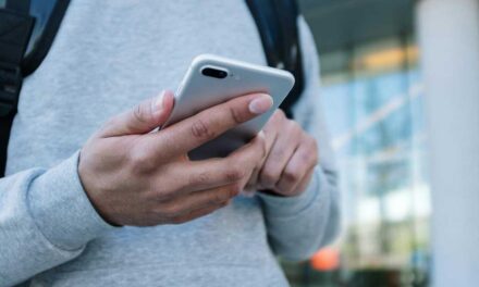 Milyen károkat okoz egy tönkrement céges telefon? 