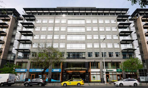 Kiadó iroda a Váci úti irodafolyosó legelején