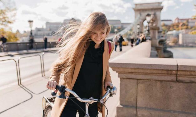 Száraz, töredezett haj? Így hozd rendbe otthon!