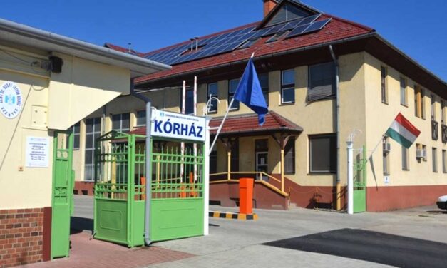 Embertelen körülmények között fekszenek a magatehetetlen betegek az egyik kórház krónikus osztályán: a hozzátartozók segítséget kérnek