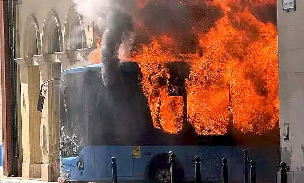 Egy nap alatt három busztűz a BKV-nál, most az összes járművet átvizsgálják, de leginkább új buszokra lenne szükség