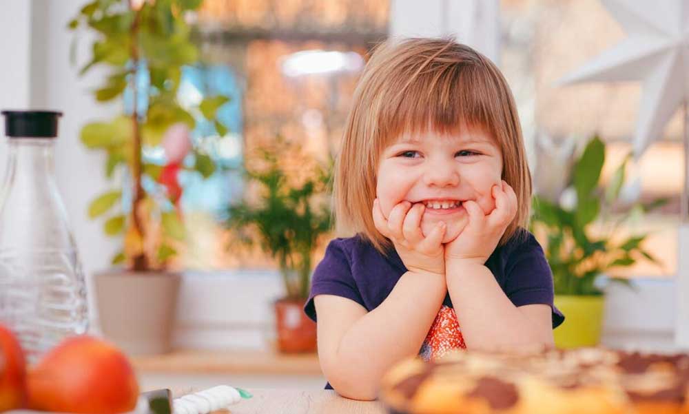 Milyen cipőt viseljen a gyermek, ha befelé dől a bokája?