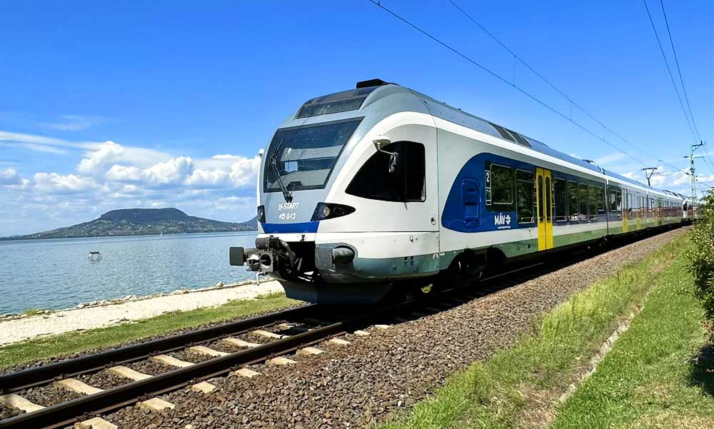 Szélvihar pusztított a Balatonon, nem járnak a vonatok a déli part egyik szakaszán