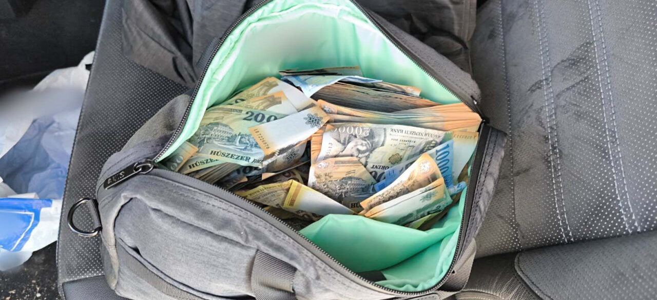 Két perc alatt, több tízmillió forintot loptak el a zuglói posta bankautomatájából: rollerrel menekültek a rablók – videó a cikkben