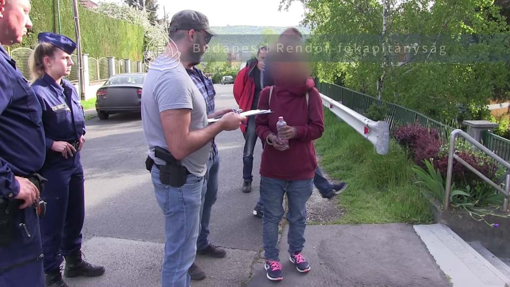 Bimbó utcai gyilkosság: megúszta a börtönt a nő, aki egy zsinórral fojtotta meg a Rózsadombon anyját