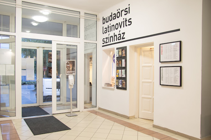 Véget akart vetni az életének a budaörsi színház fiatal művésznője, a Korányiban küzdenek érte az orvosok