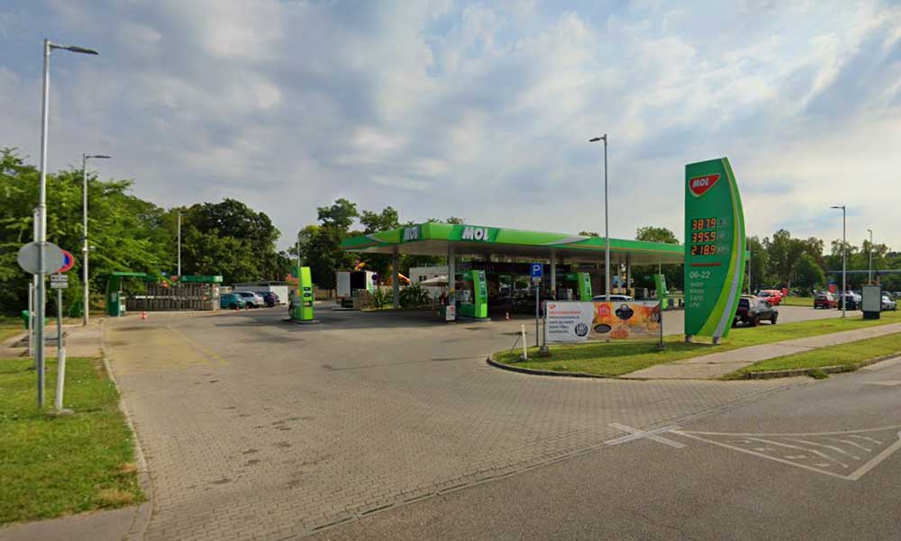 Elítélte a bíróság azt a tanítónőt, aki mogyorós ostyát adott a köztudottan allergiás kisfiúnak: Máté a szülei autójában, egy benzonkúton halt meg