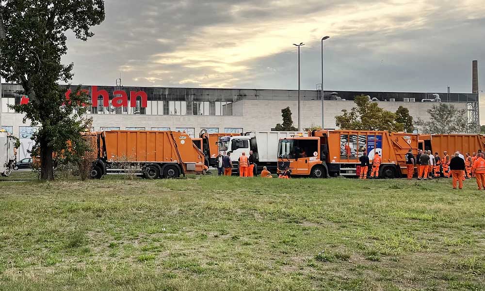 Sztrájkolnak a MOHU dolgozói: leállt a szemétszállítás több agglomeciós településen, Óbudán nem viszik el a kirakot lomokat