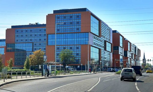 A Bosnyák téri pláza miatt 8 milliárdra perelné Zugló önkormányzata az Orbán Viktor vejéhez köthető céget