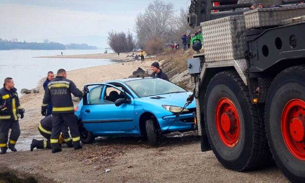 Drámai baleset Óbudán: Dunába hajtott egy autó