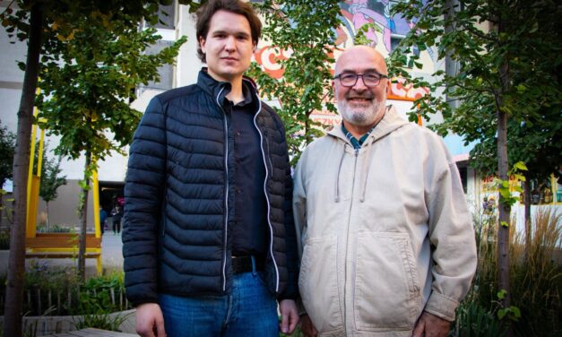 Bevitték a rendőrök a józsefvárosi ellenzéki képviselőjelöltet a Gyorskocsi utcába, drogtesztet csináltattak vele, és házkutatást tartottak nála