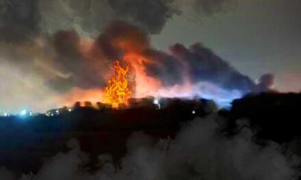 Tűz a százhalombattai olajfinomítójában: a MOL a vészhelyzeti protokoll szerint jár el, ezt mondták az esetleges üzemanyaghiányról