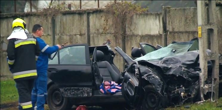 Aszódi halálos baleset: soha nem volt jogsija a mercis ámokfutónak, az ütközés után a terhes feleségét is a roncsban hagyta, csakhogy mentse a bőrét