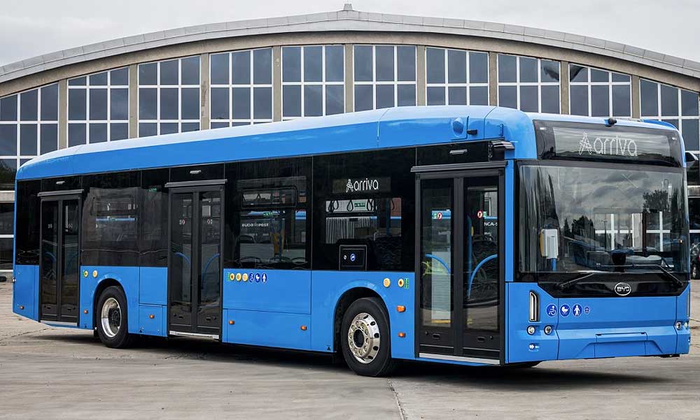 Visszaszámlálás: Napokon belül forgalomba állnak Budapest utcáin az új BYD elektromos buszok