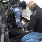 Emberrablás Biatorbágyon: autóba tuszkolták és elszedték az idős férfi pénzét – videó a cikkben