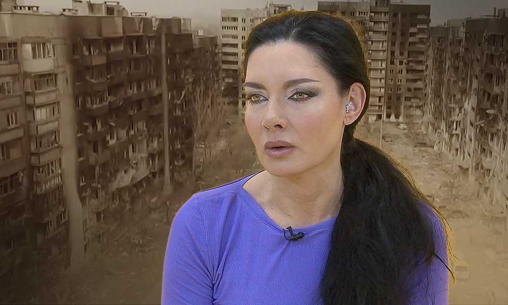 Gregor Bernadett kiakadt, amiért egy korábbi nyilatkozatát és a fiai fotóit használta fel a kormánymédia a háborúval riogató ingyenes mellékletében