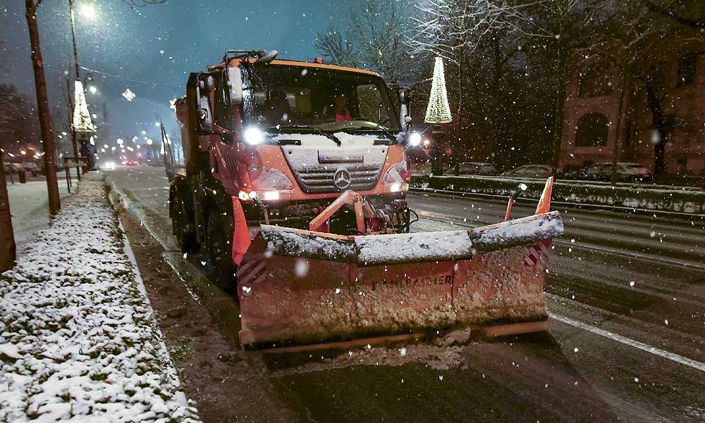 Megérkezett a hó Budapestre és környékére, van ahol már szánkózni is lehet