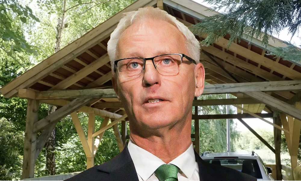 Kizárta szomszédját a saját telkéről a Budajenőn élő Soltész Miklós, a bíróság az államtitkárnak adott igazat