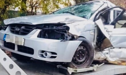 Egy kivilágítatlan munkagödörbe hajtott autójával a 3 gyermekes családapa Gödöllőn, Erik a kórházban meghalt